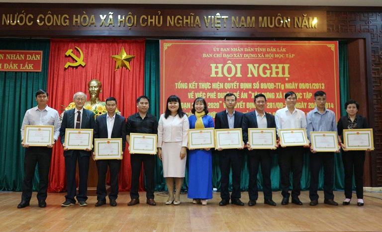 Tiếp tục nâng cao chất lượng hoạt động khuyến học, khuyến tài, học tập suốt đời và xây dựng xã hội học tập